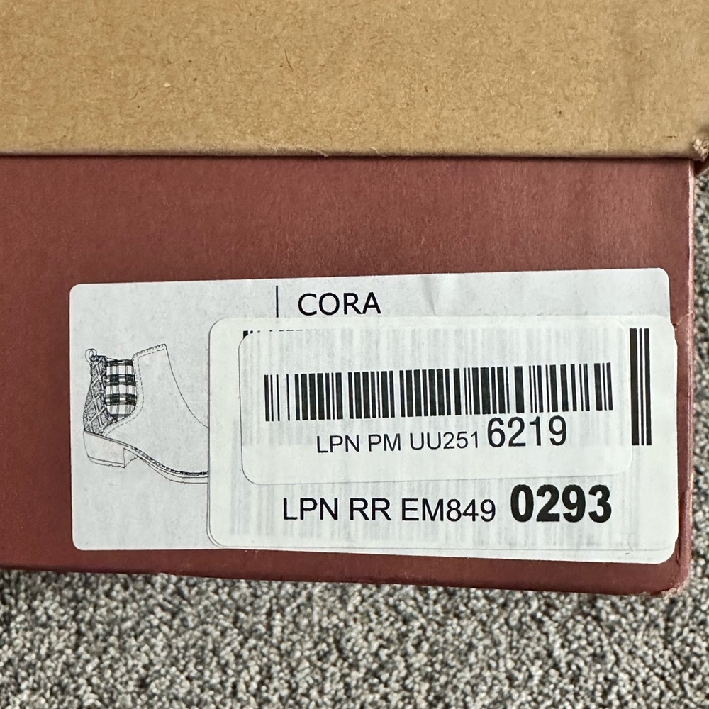 Biza Women’s Cora Boots - Size 41 - New With Tags/Box - Leather Ankle Boots - Picture 6 of 7